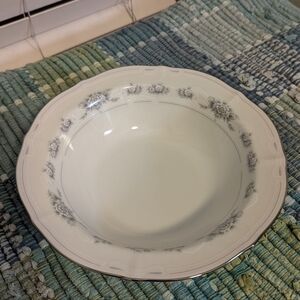 Noritake Southern Lace ivory china large vegetable serving bowl